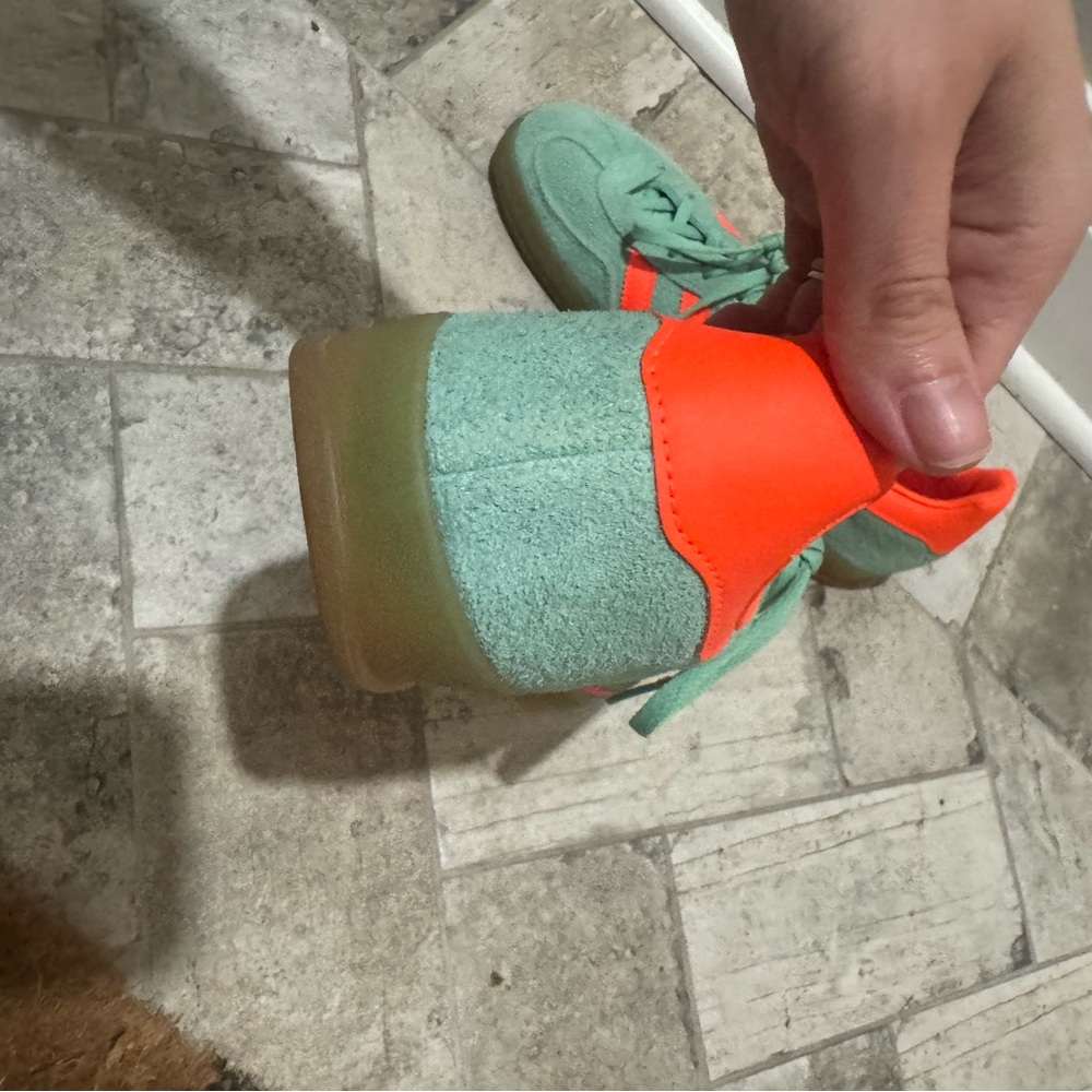 adidas Green Suede Sneakers with Bright Orange Stripes - Picture 3 of 16